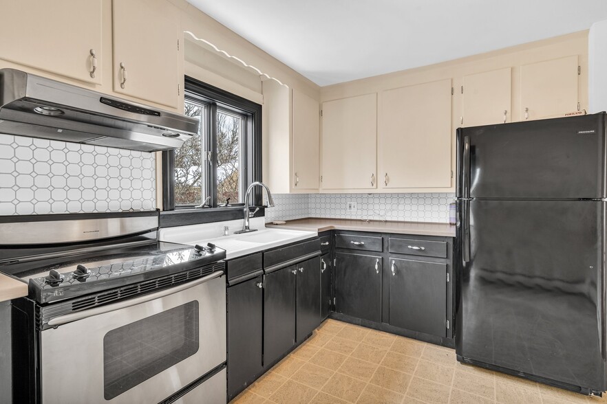 Building Photo - 12 Lee Ave