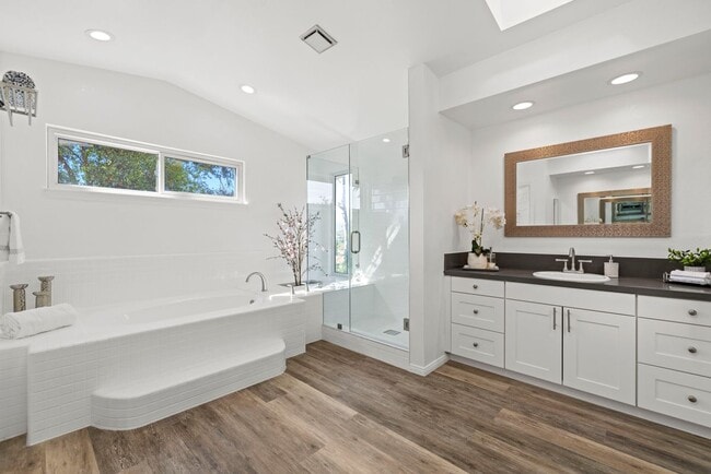 Building Photo - 287 Golden Fern Ct