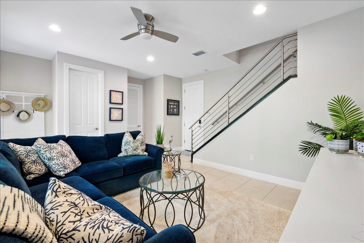 Building Photo - 619 Windward Cir S