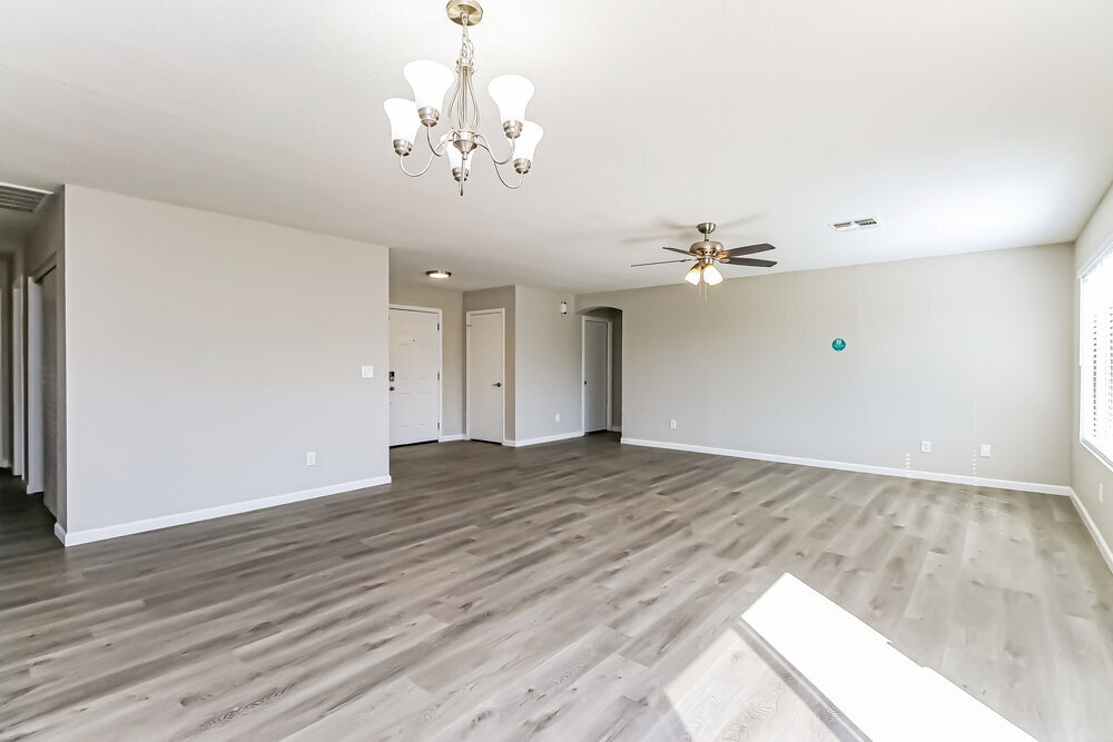 Building Photo - 4537 N 87th Ave