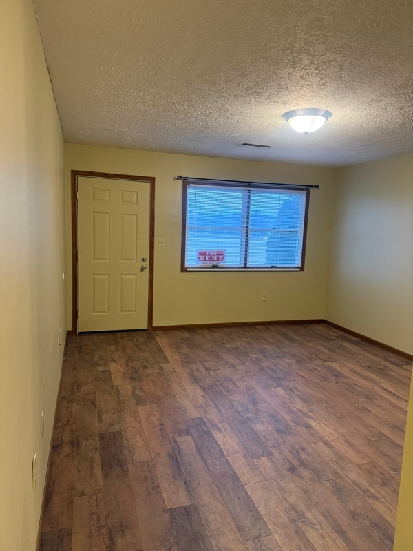 Building Photo - 5169 Princeton Glendale Rd