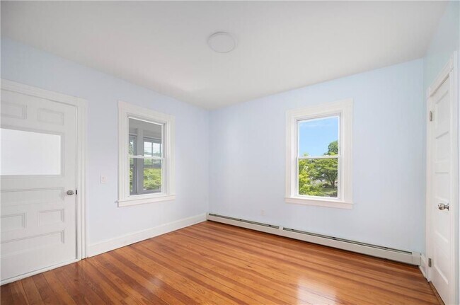 Building Photo - 87 Lyman Ave