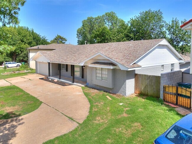 Building Photo - 6312 Overcourt Manor