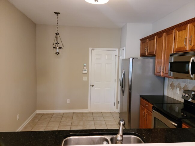 Kitchen - 10240 Blakeney Preserve Dr