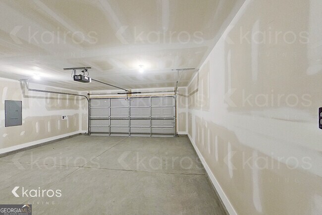 Building Photo - 201 Redwood Ct