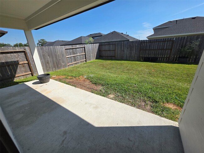 Building Photo - 4923 Edgewood Dr