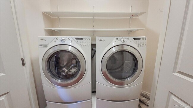 Building Photo - 101 Canter Ct