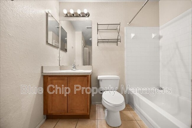 Building Photo - 7809 Sugar Bend Dr