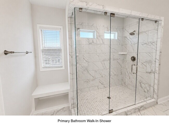 Building Photo - Spacious 4BR/3BA Home with First Floor Suite &  Loft