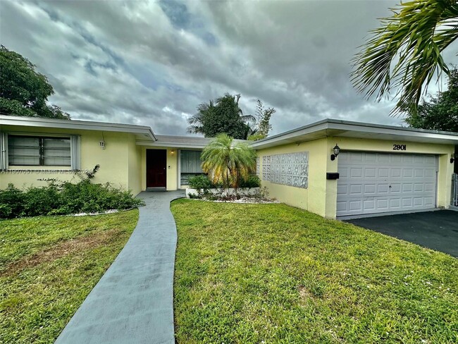 Building Photo - 2901 NW 9th Terrace