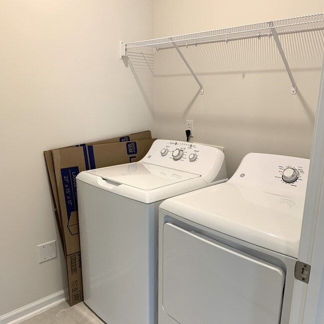 Building Photo - 246 Marauder Dr