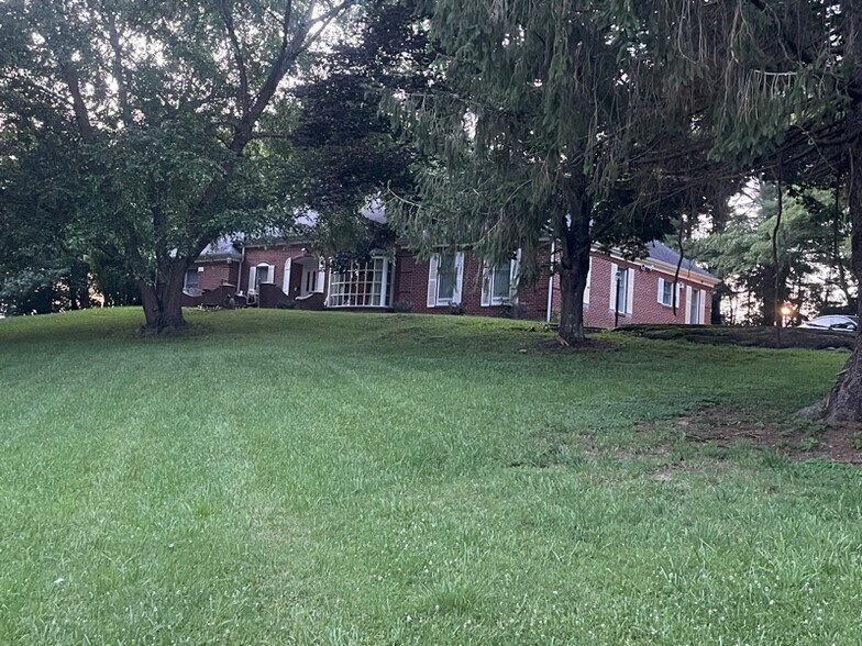 Primary Photo - 157 Baby St