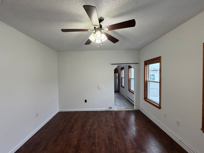 Building Photo - 26 Abbott St