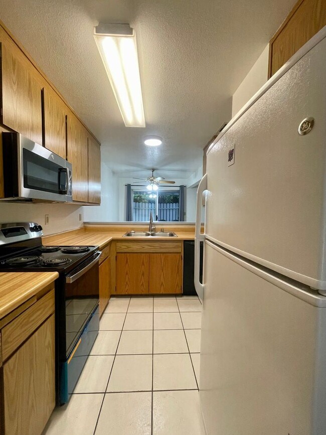 Building Photo - 5356 Vly Rdg Dr