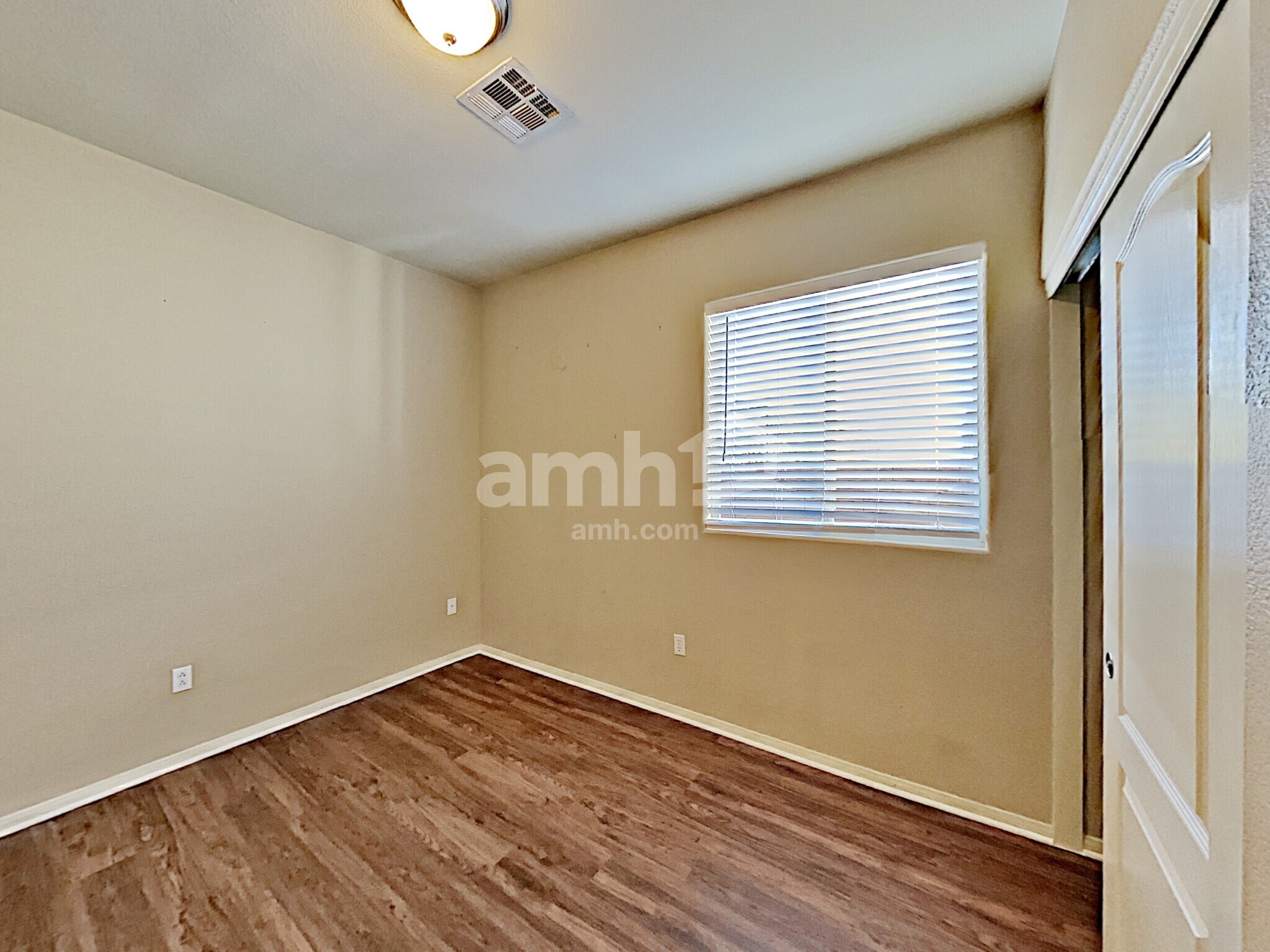 Building Photo - 212 Purple Passion Ave