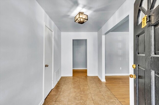 Primary Photo - 317 Kensington Dr