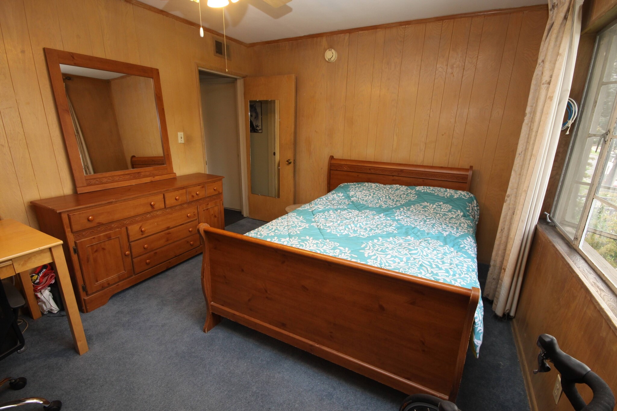 Paneled room, big bay window facing North - 11061 Missouri Ave