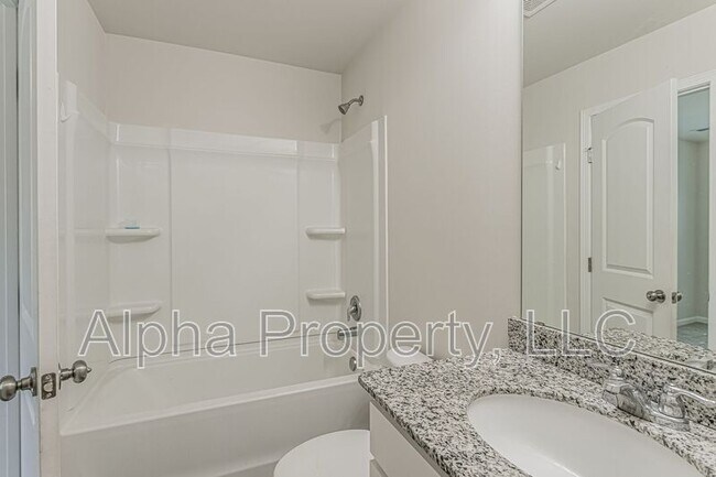 Building Photo - 304 Long Grove Ln