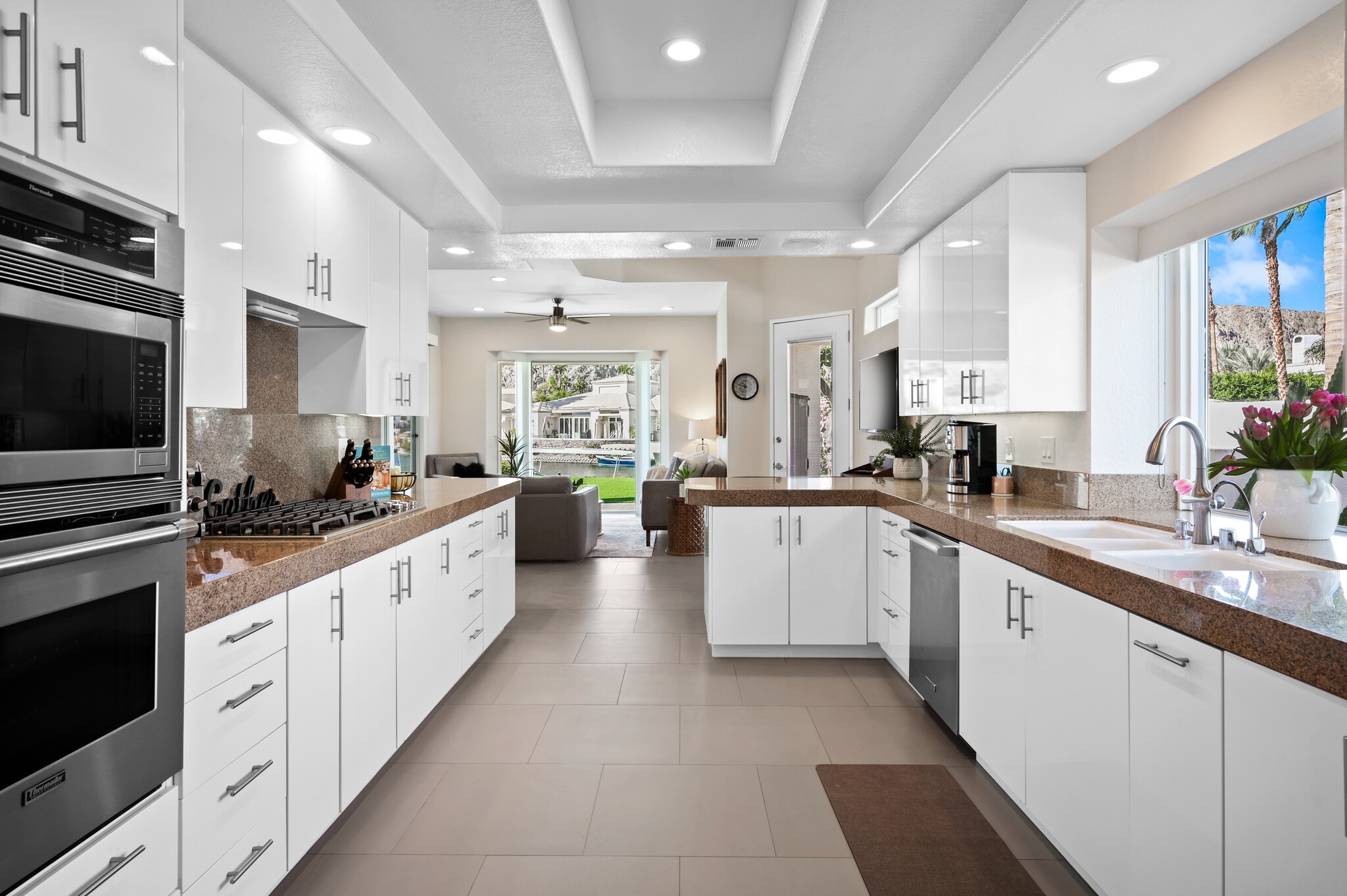 Building Photo - 47325 Via Koron