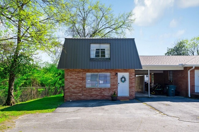 Building Photo - 1002 Ogrady Dr