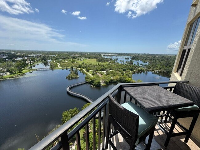 Building Photo - 14380 Riva Del Lago Dr