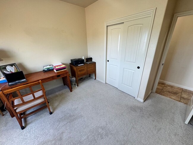 Building Photo - Short Term Fully Furnished Rental! Available May 1st - October 31st!