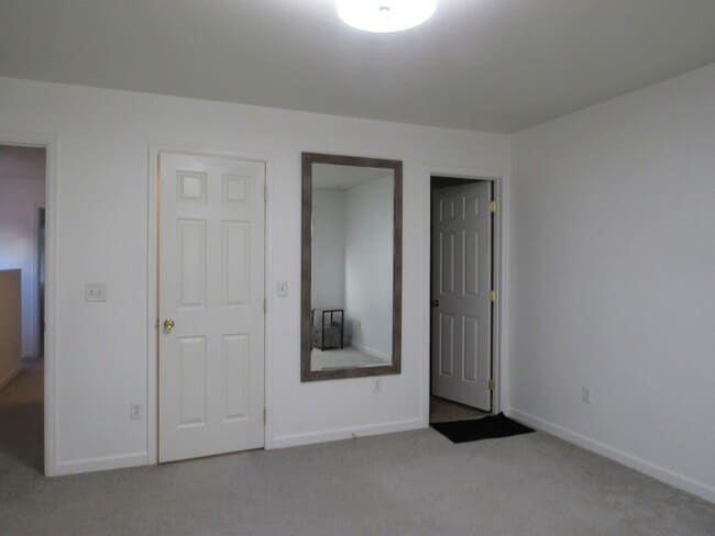 Building Photo - Gorgeous Westside 3 bd Twin Home