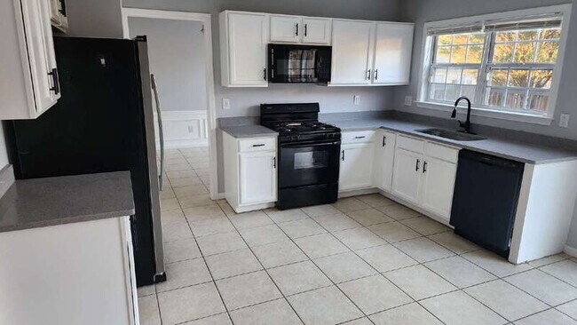 Building Photo - 370 Darter Run NW