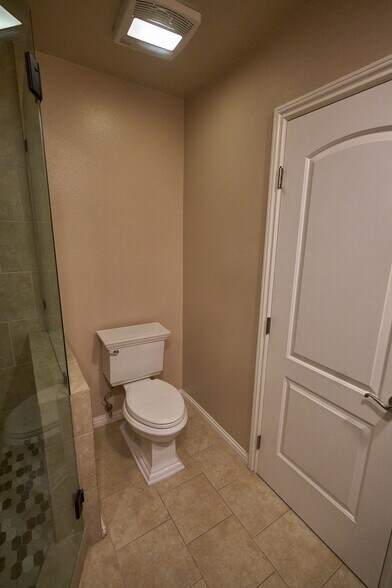 Building Photo - 3520 Maricopa St