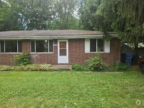 Building Photo - 2 Bedroom 1 Bath Duplex Kent.