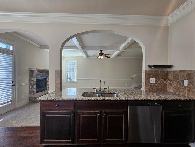 Building Photo - 1550 Horseshoe Creek Ln