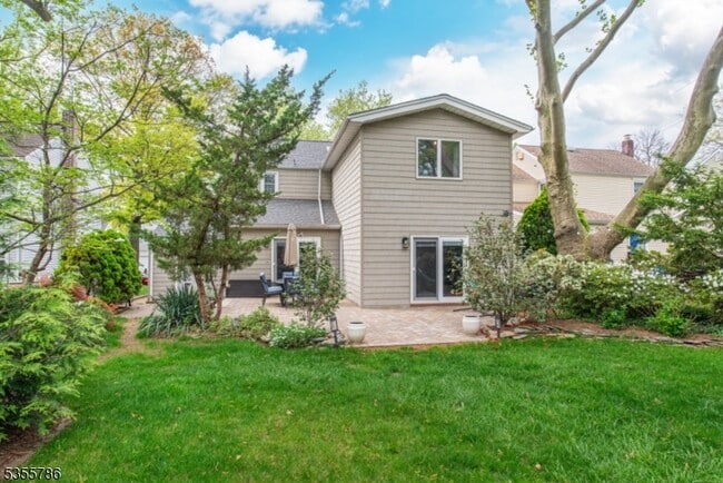 Building Photo - 86 Ferncliff Rd
