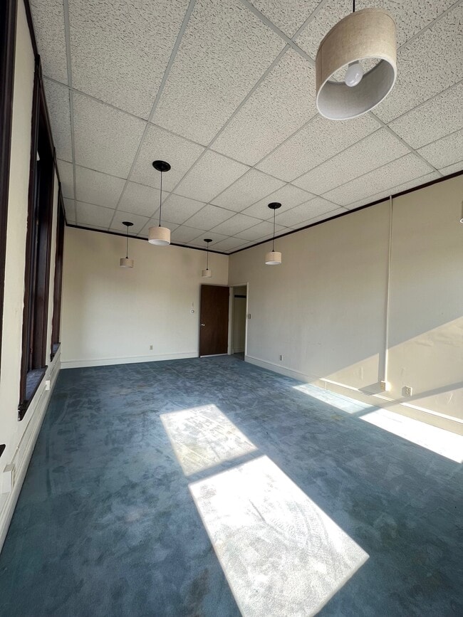 Building Photo - McShane Block