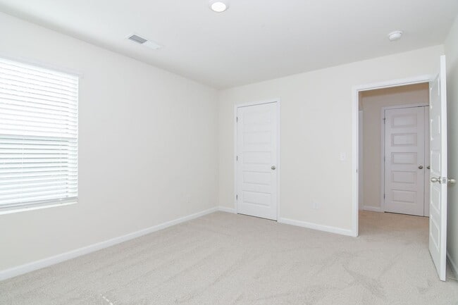 Building Photo - 1115 Sims Dr
