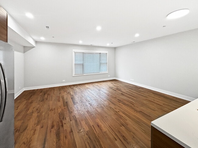 Building Photo - 2127 W 18th St