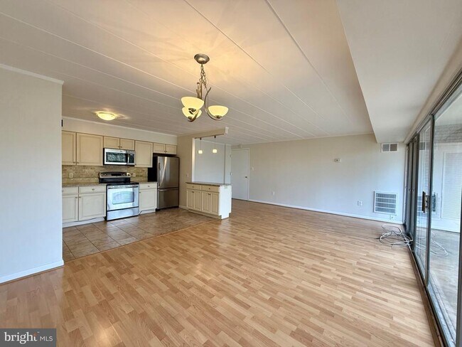 Building Photo - 2300 Riddle Ave