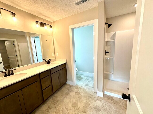 Building Photo - 3212 Song Sparrow Dr