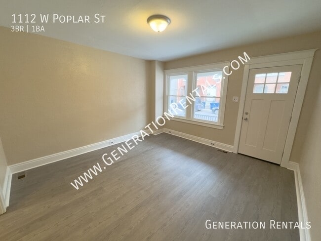 Building Photo - 1112 W Poplar St