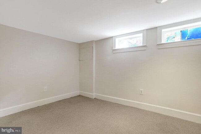 Building Photo - 225 S Payne St