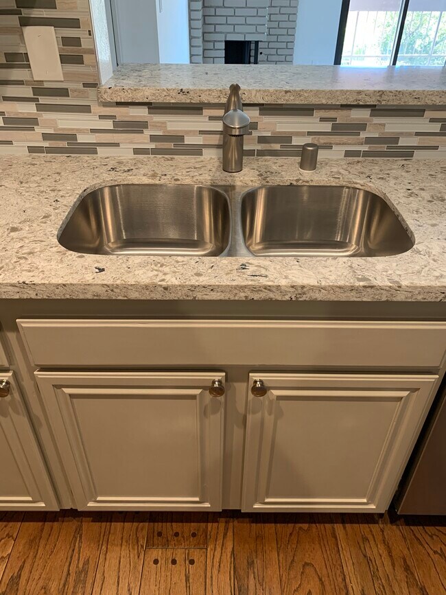 Building Photo - 8180 Manitoba St