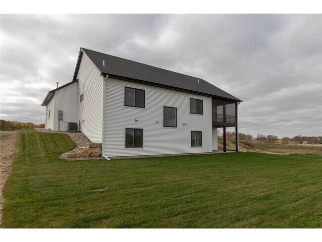 Building Photo - 301 Somerby Pkwy NE