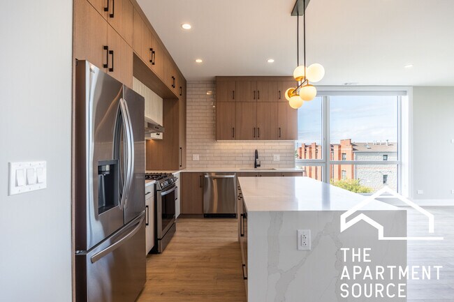 Building Photo - 2351 W Flournoy St