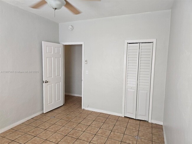 Building Photo - 215 30th St