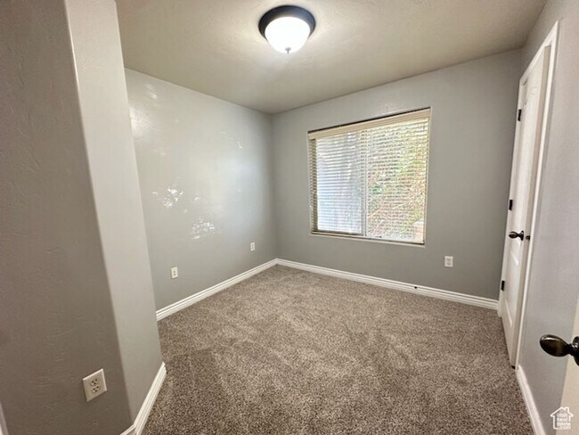 Building Photo - 574 S 2150 W