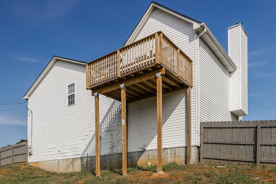 Building Photo - 600 Sheffield Ct