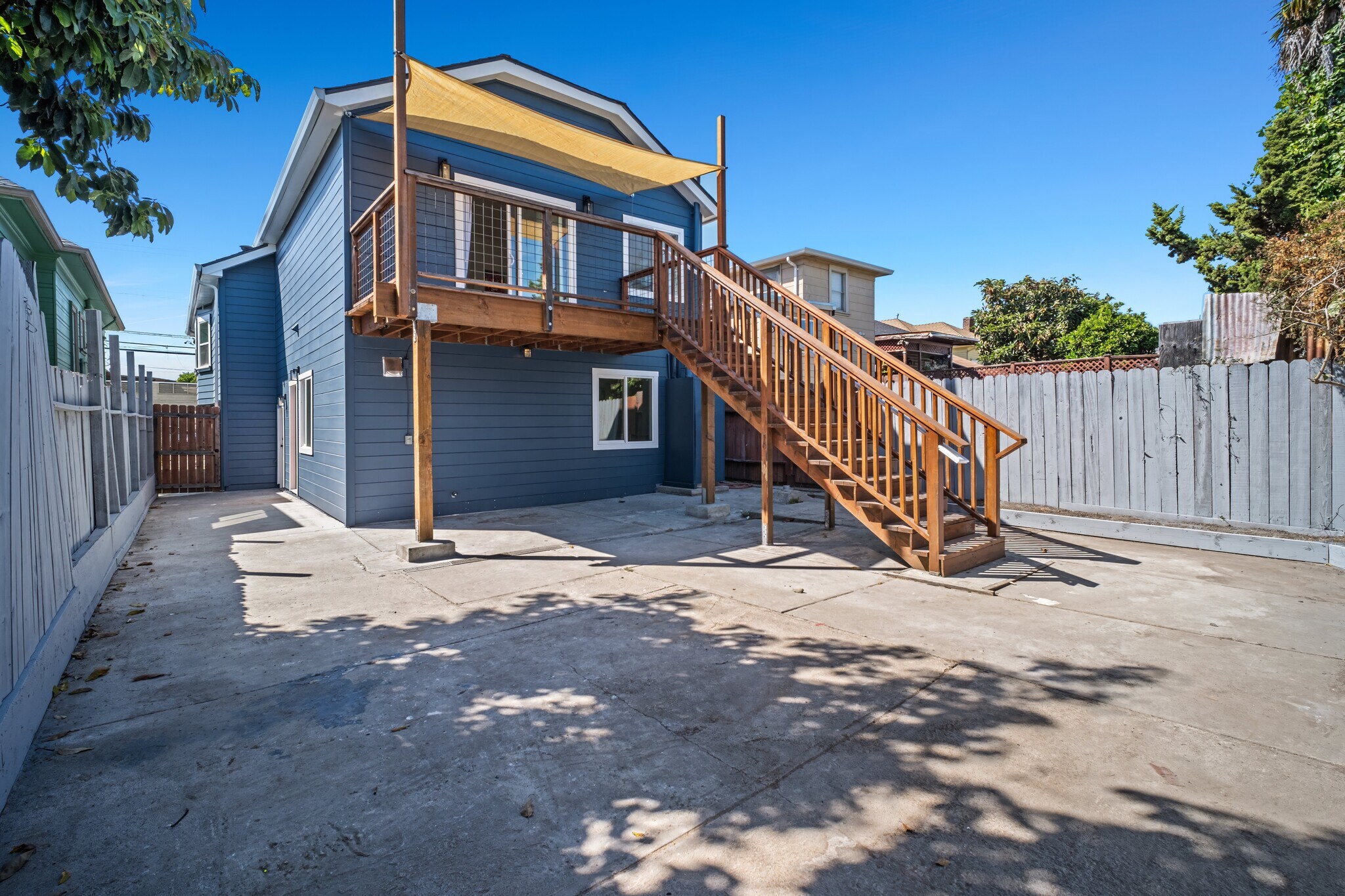 Building Photo - 1564 Bridge Ave