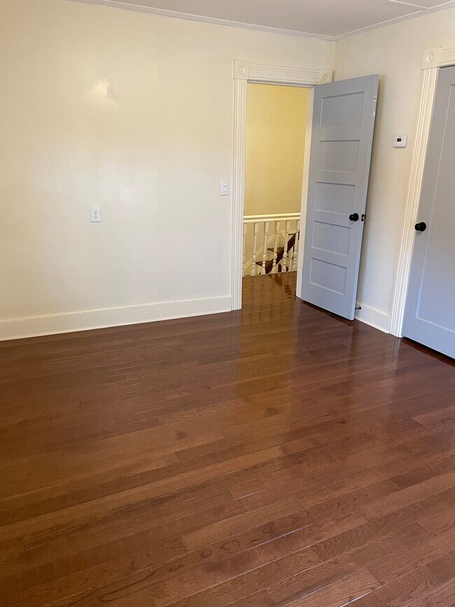 Building Photo - 14 Tyler St