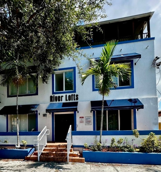 Primary Photo - 1021 NW 3rd St