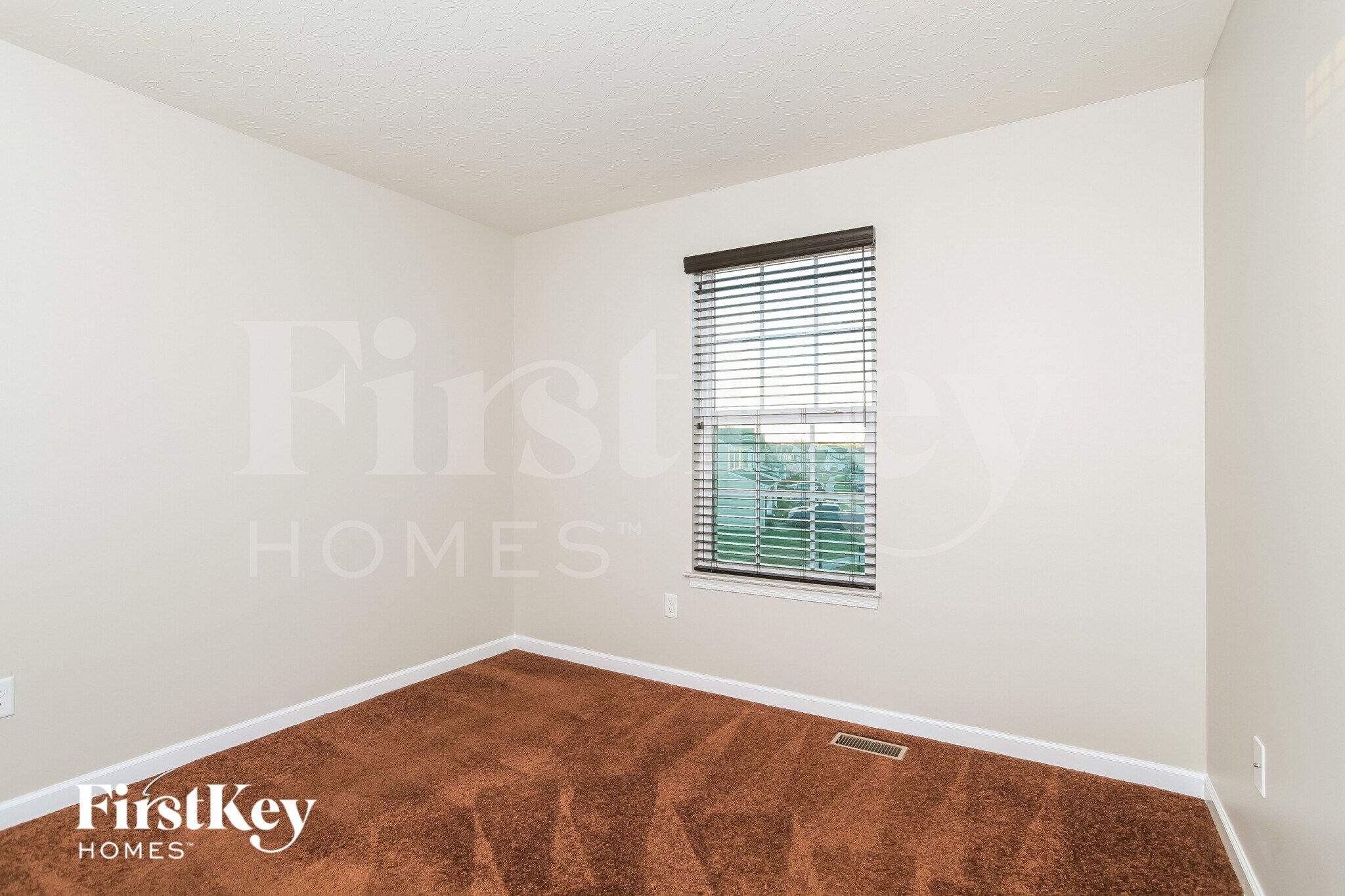 Building Photo - 5222 River Ridge Dr