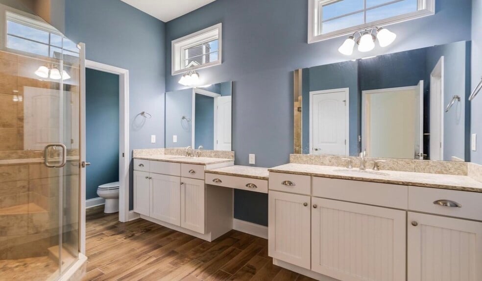 Building Photo - 33916 Darlington St